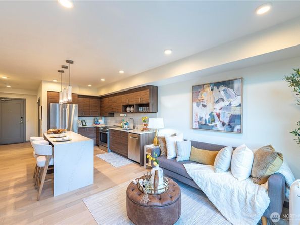 11903 NE 128th Street 608, Kirkland WA 98034