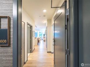 11903 NE 128th Street 608, Kirkland WA 98034
