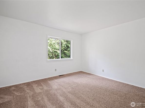 7836 Amethyst Loop NW, Silverdale WA 98383