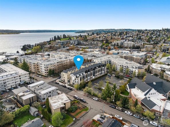 118 C 2nd Street S, Kirkland WA 98033