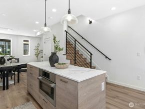 118 C 2nd Street S, Kirkland WA 98033