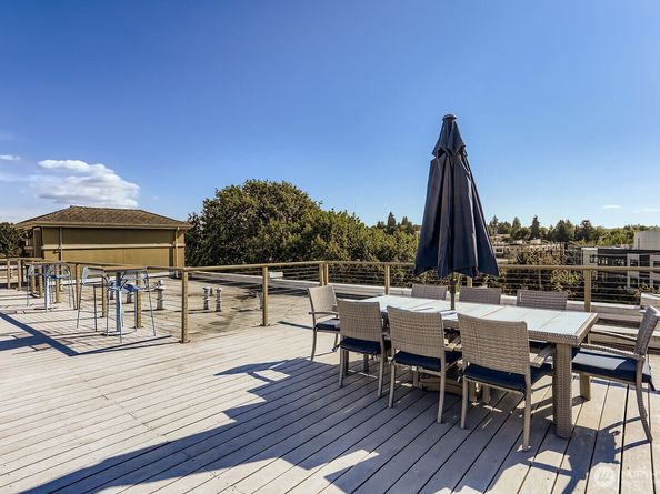 413 NE 70th Street 207, Seattle WA 98115