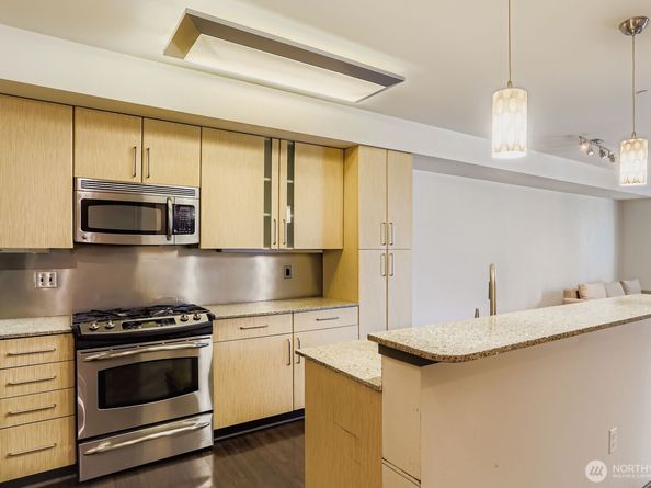 413 NE 70th Street 207, Seattle WA 98115