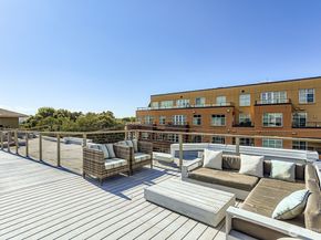 413 NE 70th Street 207, Seattle WA 98115