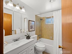 7807 191st Street SW, Edmonds WA 98026