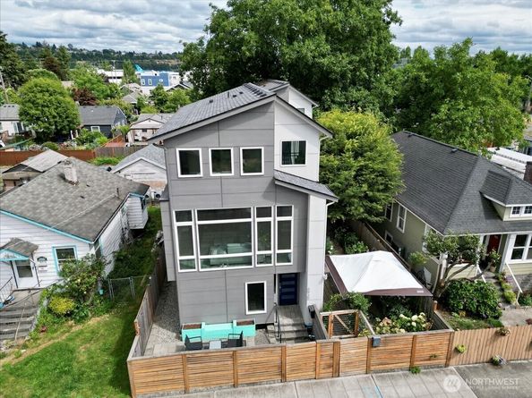 6920 Carleton Avenue S, Seattle WA 98108