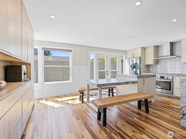 2500 171st Avenue SE, Bellevue WA 98008
