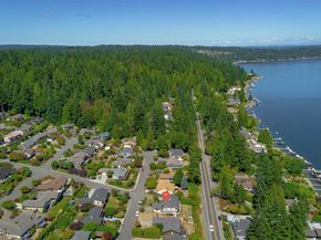 2500 171st Avenue SE, Bellevue WA 98008