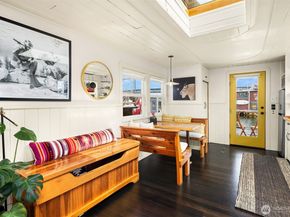 2401 N Northlake Way F5, Seattle WA 98103