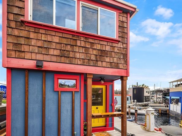 2401 N Northlake Way F5, Seattle WA 98103