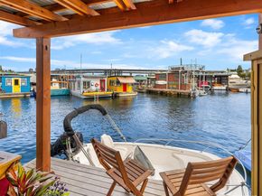 2401 N Northlake Way F5, Seattle WA 98103