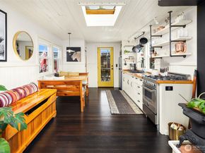 2401 N Northlake Way F5, Seattle WA 98103