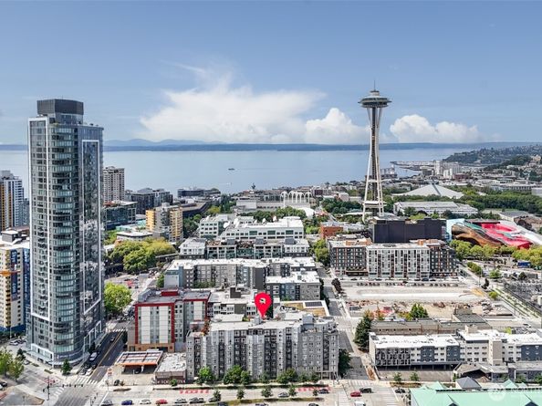 699 John St 517, Seattle WA 98109