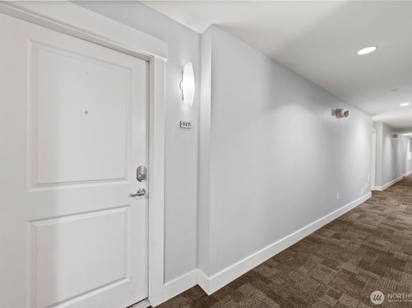 699 John St 517, Seattle WA 98109