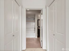 699 John St 517, Seattle WA 98109