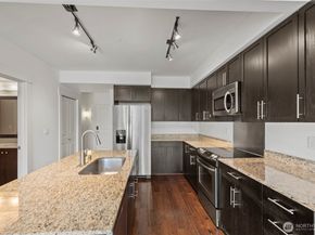 699 John St 517, Seattle WA 98109