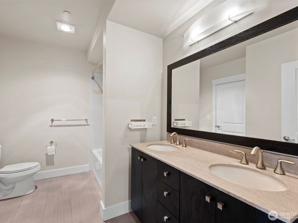 699 John St 517, Seattle WA 98109