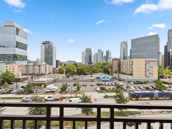 699 John St 517, Seattle WA 98109