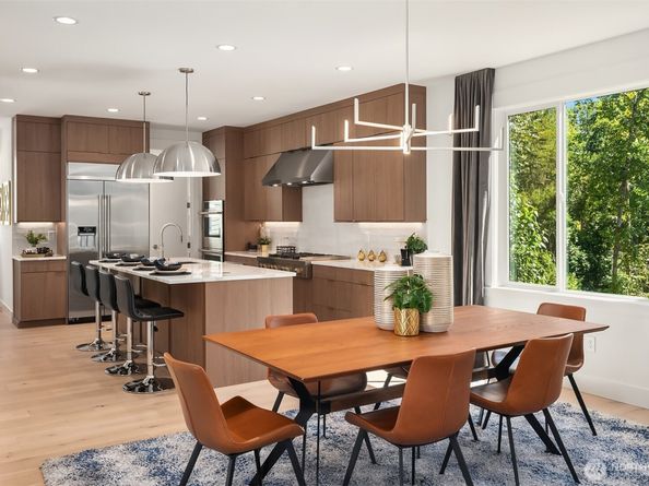 14859 Site 9 NE 2nd Court, Bellevue WA 98007