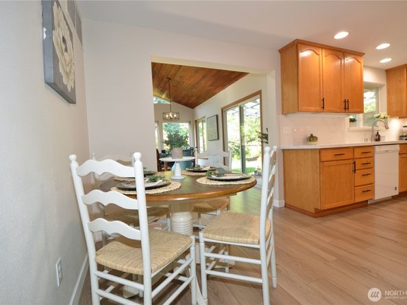 18909 89th Avenue NE, Bothell WA 98011
