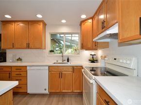 18909 89th Avenue NE, Bothell WA 98011
