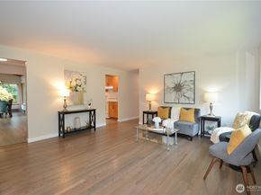 18909 89th Avenue NE, Bothell WA 98011