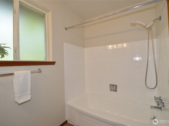 18909 89th Avenue NE, Bothell WA 98011