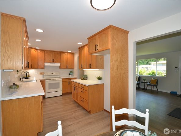 18909 89th Avenue NE, Bothell WA 98011