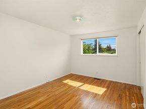 2352 N 192nd Street, Shoreline WA 98133