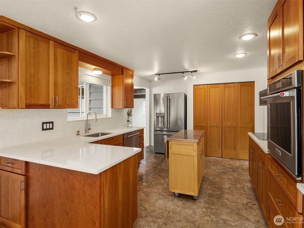 2352 N 192nd Street, Shoreline WA 98133