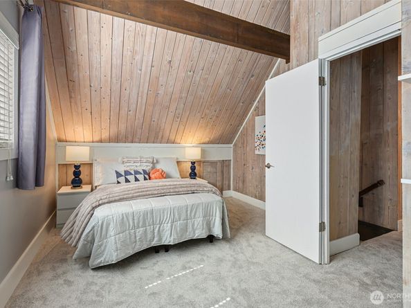 14530 262nd Avenue SE, Issaquah WA 98027