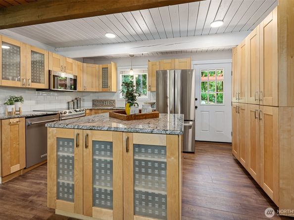 14530 262nd Avenue SE, Issaquah WA 98027