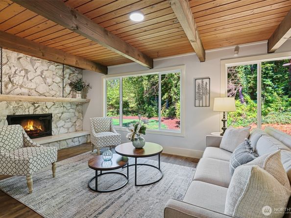 14530 262nd Avenue SE, Issaquah WA 98027