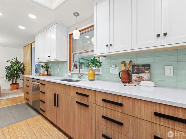 14205 143rd Avenue SE, Renton WA 98059