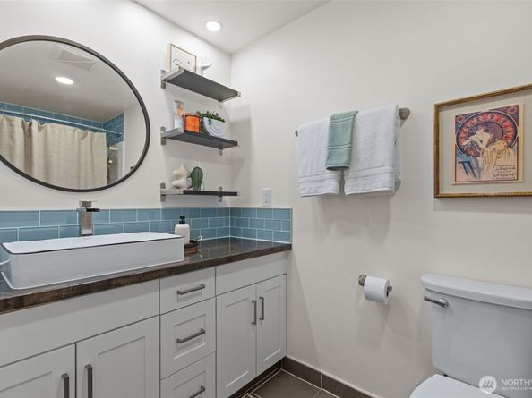 14205 143rd Avenue SE, Renton WA 98059