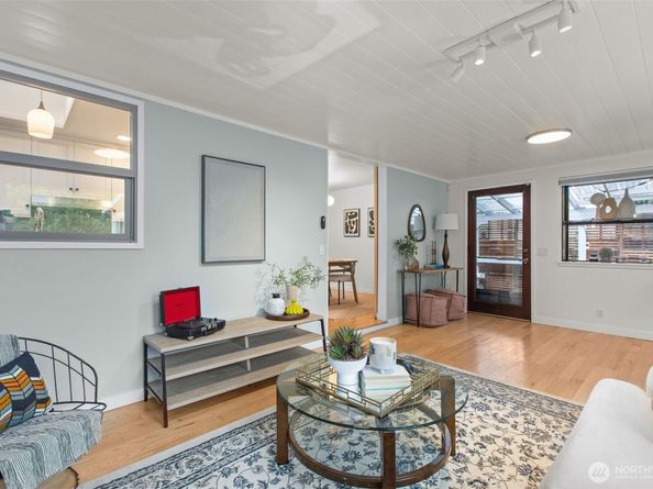 14205 143rd Avenue SE, Renton WA 98059