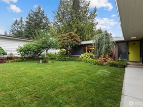 14205 143rd Avenue SE, Renton WA 98059