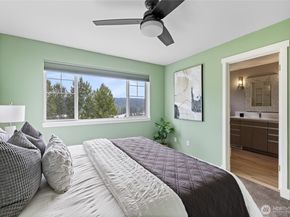 15606 134th Place NE 18B, Woodinville WA 98072