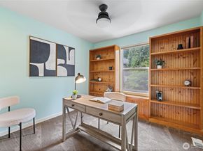 15606 134th Place NE 18B, Woodinville WA 98072