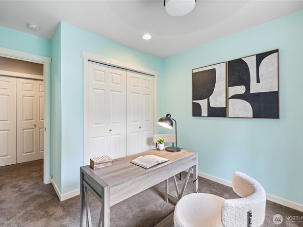 15606 134th Place NE 18B, Woodinville WA 98072