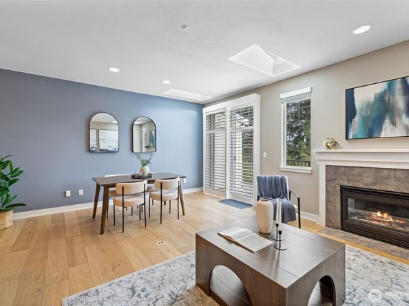 15606 134th Place NE 18B, Woodinville WA 98072