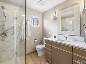 15606 134th Place NE 18B, Woodinville WA 98072