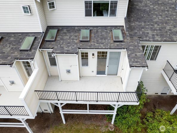 15606 134th Place NE 18B, Woodinville WA 98072
