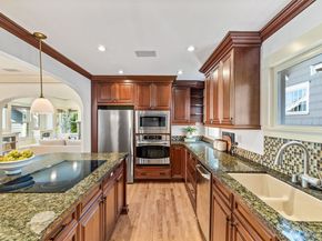 2531 1st Avenue N, Seattle WA 98109