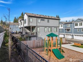 22924 80th Place W B, Edmonds WA 98026