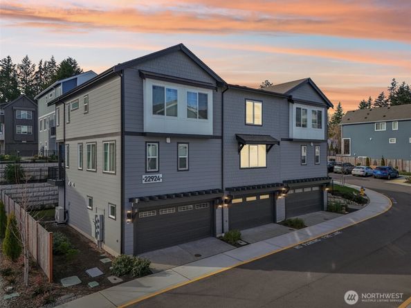 22924 80th Place W B, Edmonds WA 98026
