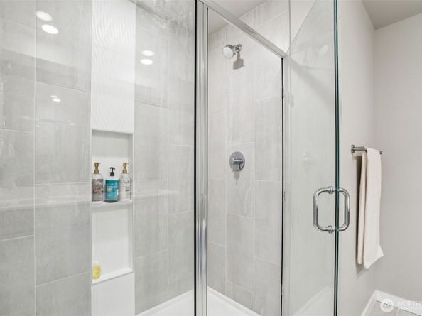 22924 80th Place W B, Edmonds WA 98026