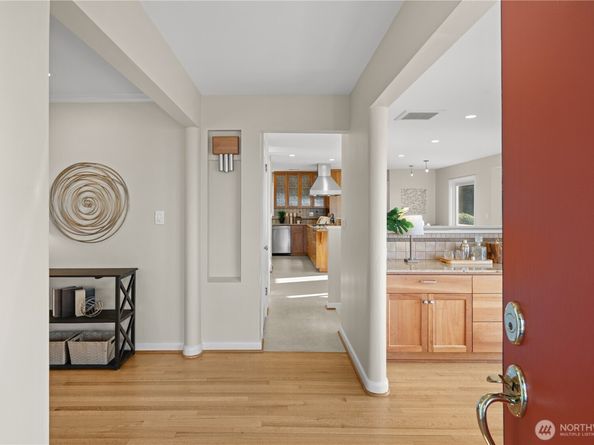 5625 SW Hanford Street, Seattle WA 98116