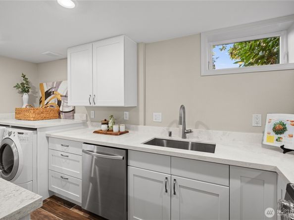 5625 SW Hanford Street, Seattle WA 98116