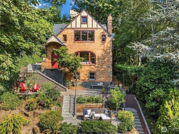 3322 E Terrace Street, Seattle WA 98122